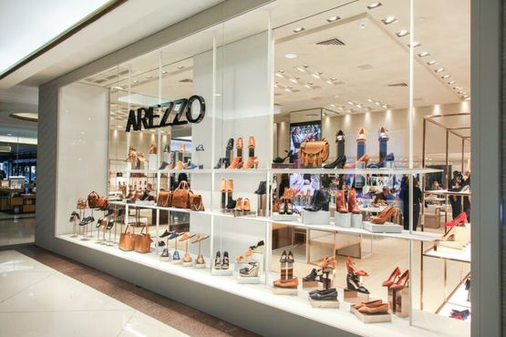 Arezzo&Co: vendas nas mesmas lojas sobem 54%; lucro vem 20% acima do esperado