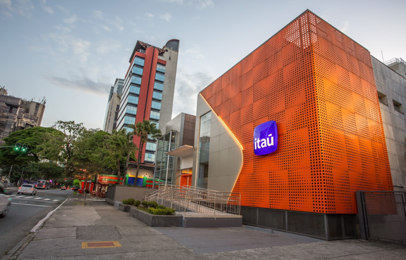 Boring but beautiful: Itaú entrega mais um tri forte