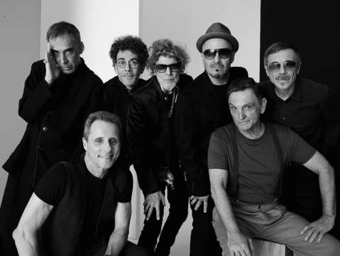 Titãs: bringing the band back together