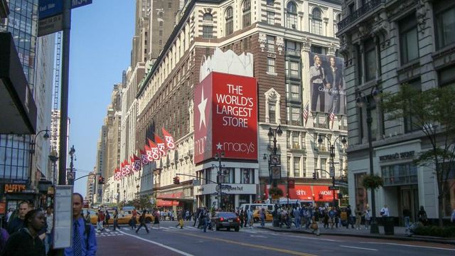 Macy’s v. Amazon: a guerra do outdoor