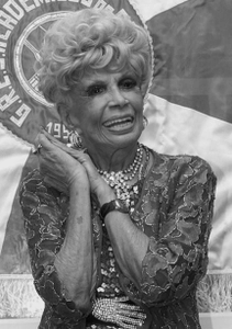Como Dolores virou Dercy Gonçalves