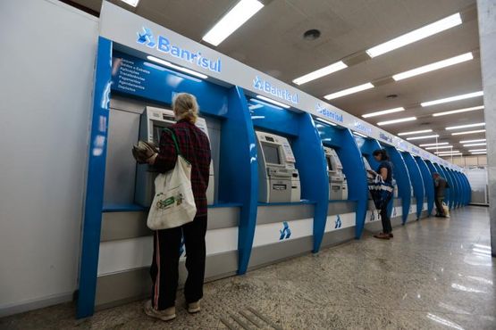 É grave a crise: Governo gaúcho vende ações votantes do Banrisul