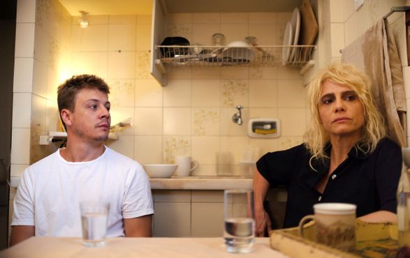 Em “Mulher em Fuga”, a mãe de Édouard Louis é pura coragem