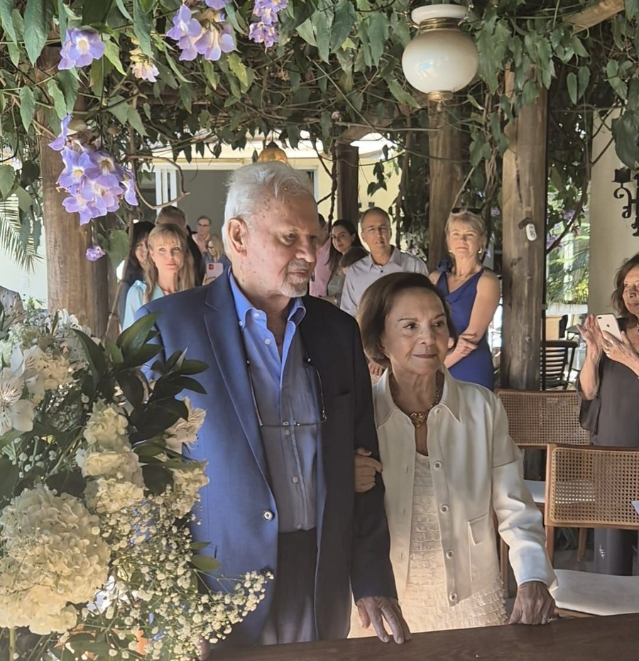 Aos 91 anos, minha mãe se casou com o homem que namorou aos 19