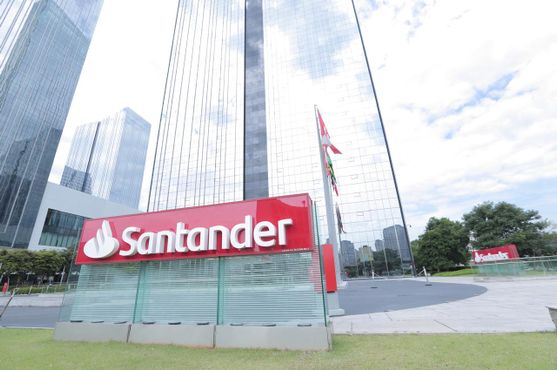 Santander tem lucro abaixo do esperado: provisões maiores e tesouraria fraca