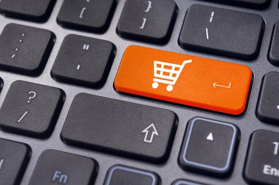 Mercado Livre dá surra na B2W e empata na liderança