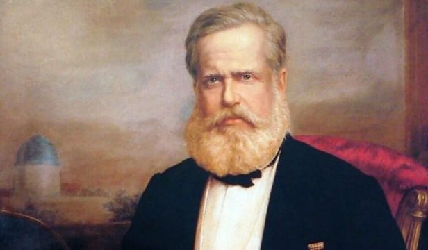 No delicado “Memórias de Pedro”, uma estátua revisa o passado