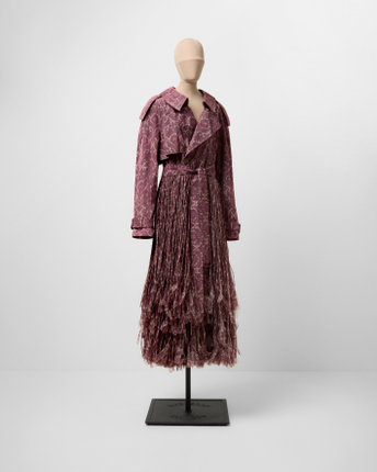 A história do trench coat, ícone da moda que virou peça de museu