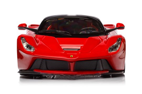 Ferrari — uma macchina de fazer dinheiro — vale quase uma Stellantis