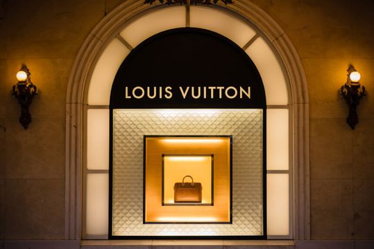 LVMH troca comando da Louis Vuitton e da Dior