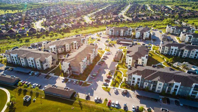 Leste aumenta portfólio multifamily nos EUA