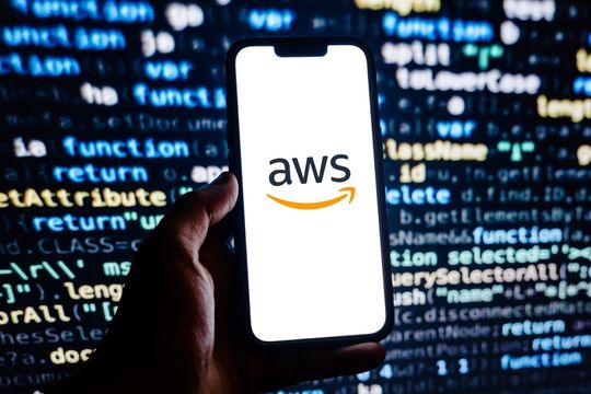 Como a AI vai transformar o fluxo de trabalho nas companhias, na visão do CEO da AWS