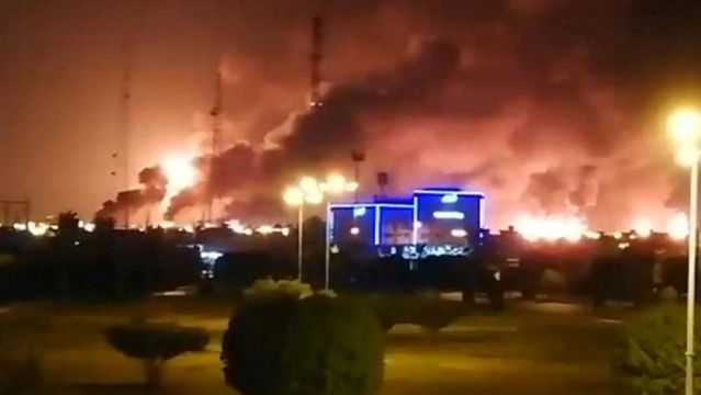 Terrorismo corta metade da produção de petróleo da Arábia Saudita