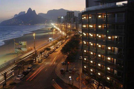 JHSF sente o respiro da economia