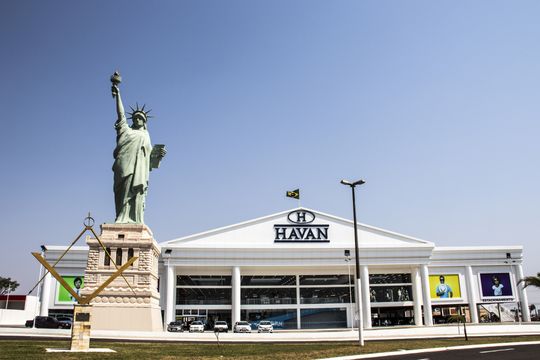 Havan fatura R$ 18 bi, cede margem mas ganha ‘share’