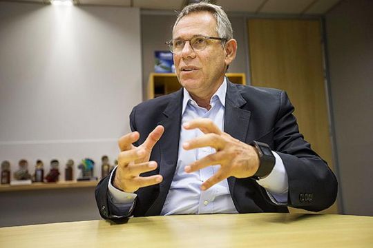 Empresários fazem apelo a convergência do centro