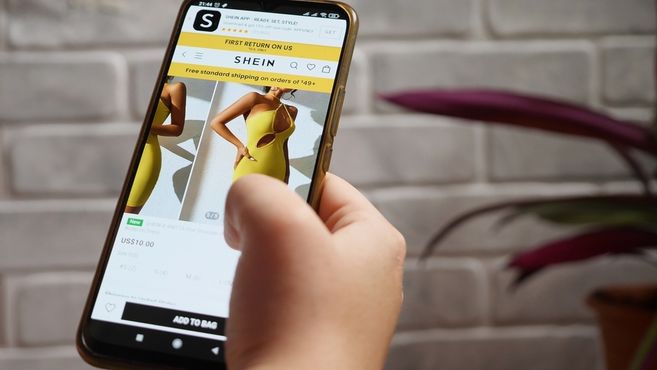 A ‘blusinha’ por um fio. Shein sobe preços em até 400% nos EUA