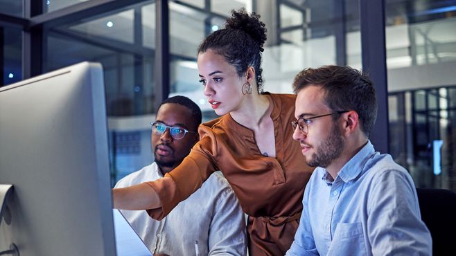 Quebrando o código: como avançar na participação das mulheres no mercado tech