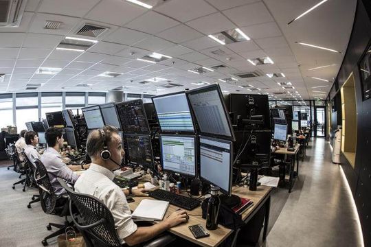 Itaúsa vende mais R$ 400 milhões em XP