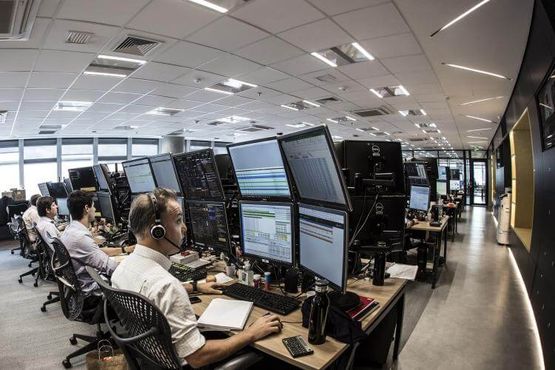 Itaúsa vende mais R$ 400 milhões em XP