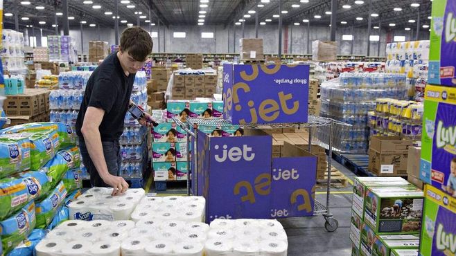 Wal-Mart se arma para competir com a Amazon. Ainda dá tempo?