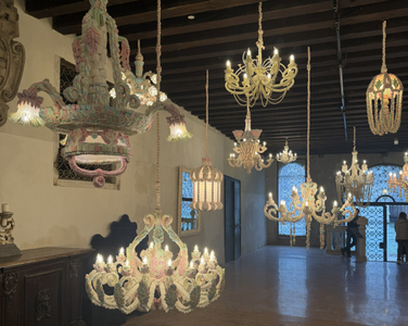 Bienal de Veneza: marshmallows e pirulitos falam de efemeridade  