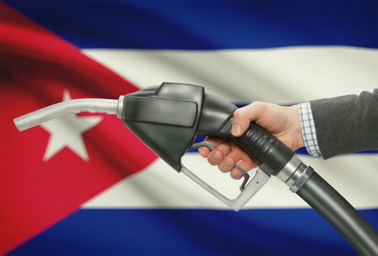 Sem amigos e sem petróleo, Cuba enfrenta crise que testa o regime