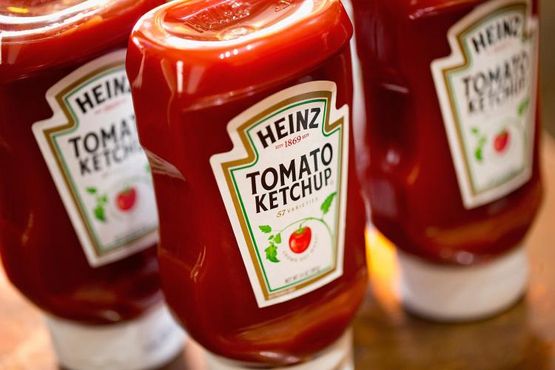 BREAKING: Kraft Heinz revela investigação da SEC e corta dividendo; ação desaba 18%