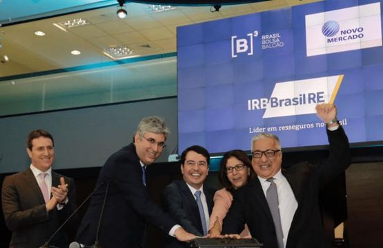 Fundo da Caixa venderá R$ 2,5 bi em ações do IRB