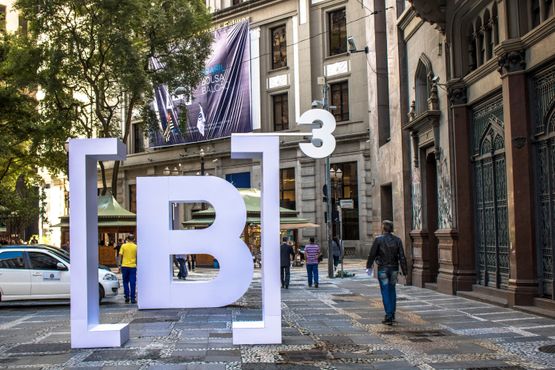 Bradesco rebaixa B3; vê maior upside na XP