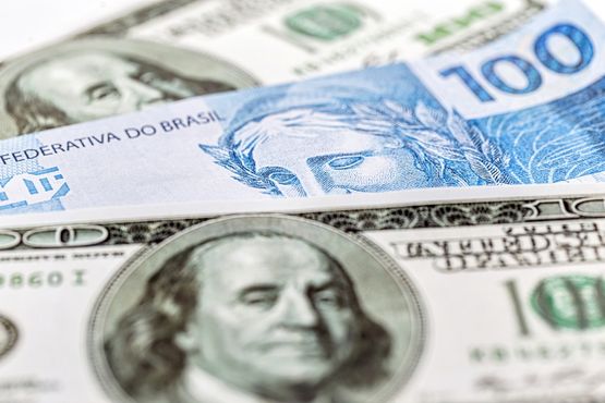 As (muitas) razões para a queda do dólar